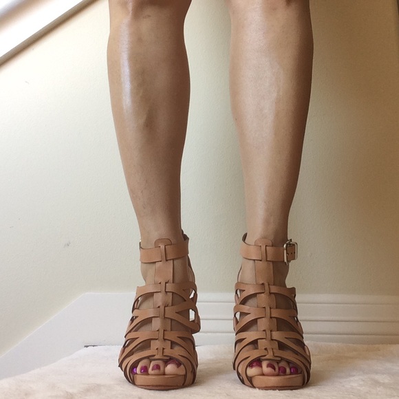 Shultz Tan Leather Open Toe Heels - Picture 2 of 10